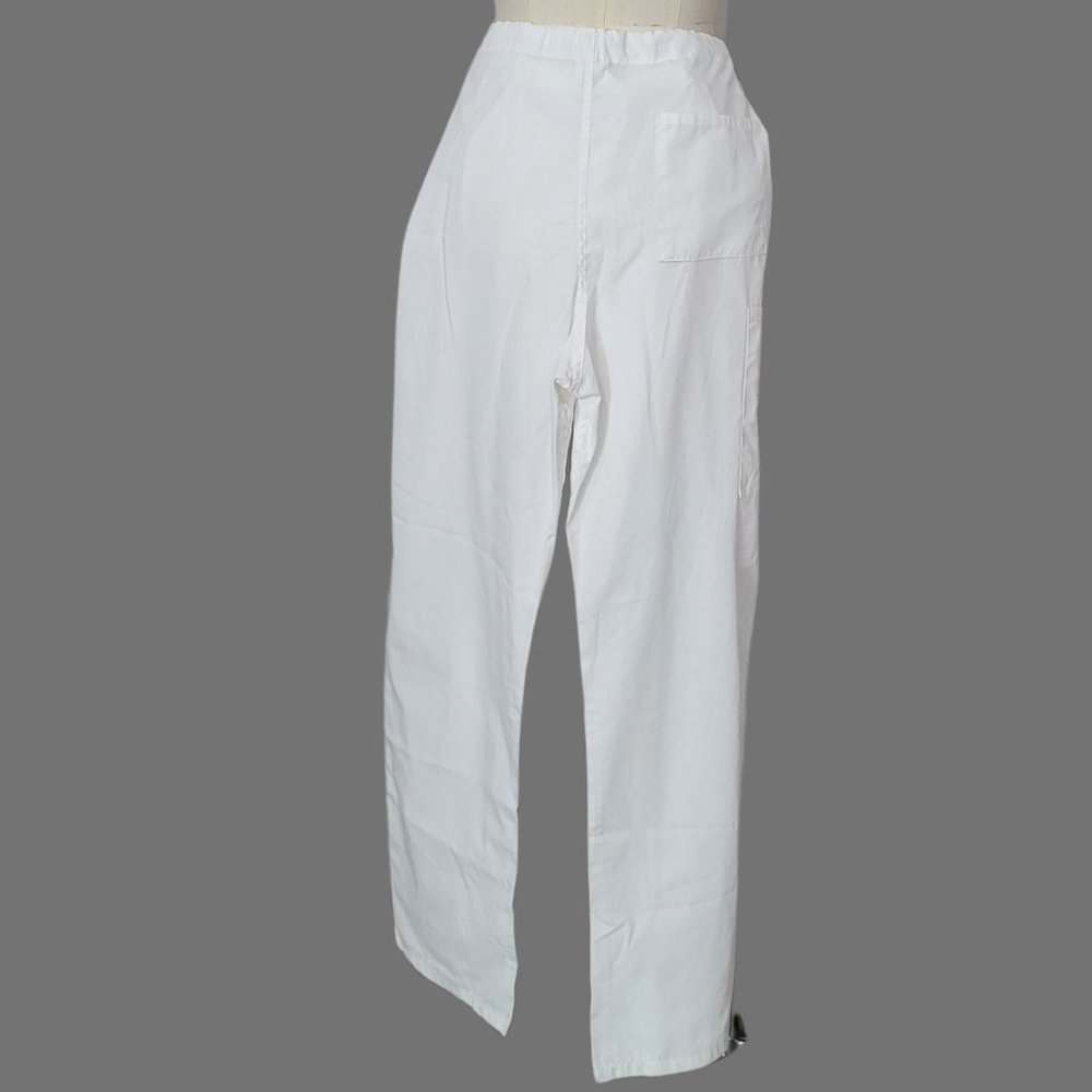GRAB A HANDFUL OF HOSPITAL SCRUBS SIZE L